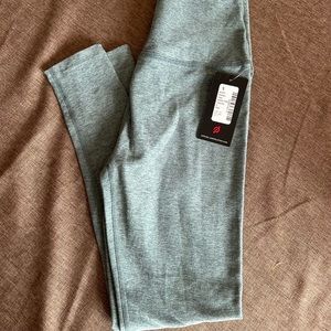 Peloton/Beyond Yoga High Waist Midi Legging- size Small- NWT